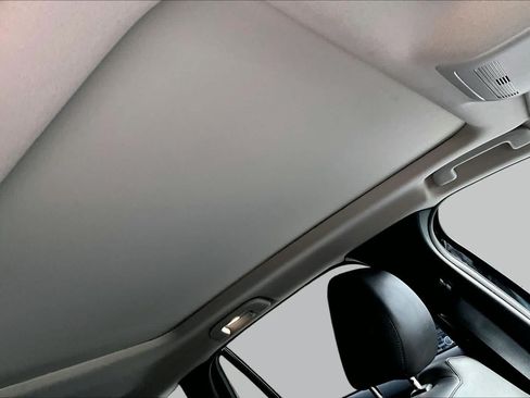 Used 2024 MAZDA CX-50 AWD 2.5 S w/ Premium Package image 26
