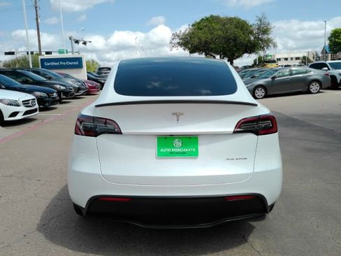 Used 2023 Tesla Model Y Long Range image 7