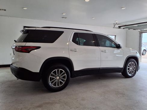 Used 2023 Chevrolet Traverse LT FWD image 17