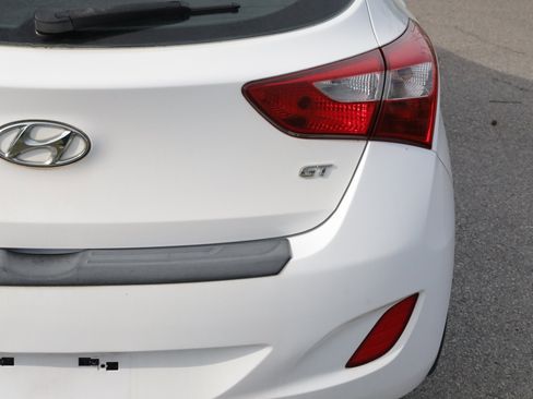 Used 2016 Hyundai Elantra GT image 15