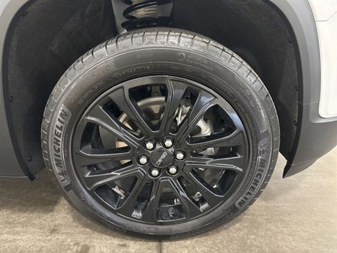 Used 2023 GMC Acadia SLE w/ Driver Convenience Package image 35