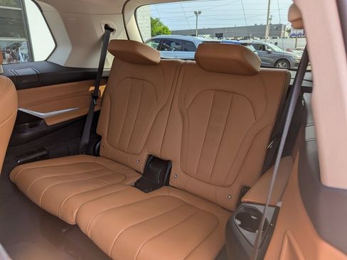 Used 2022 BMW X7 xDrive40i w/ Luxury Seating Package AWD/4WD image 49