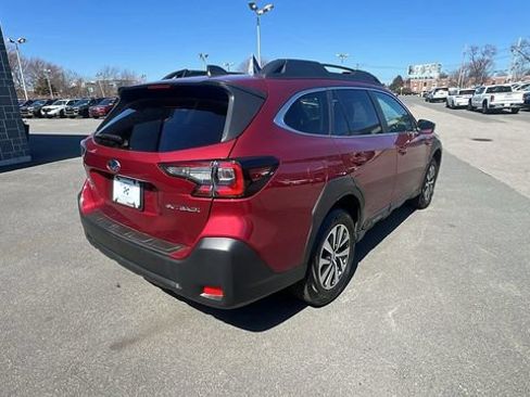 Certified 2025 Subaru Outback Premium AWD/4WD image 7
