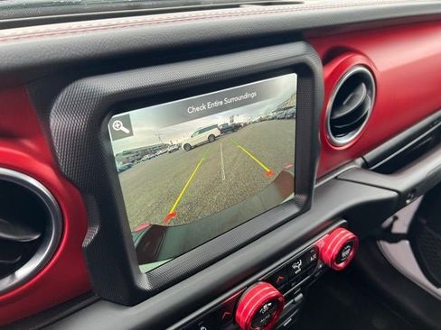 Used 2021 Jeep Gladiator Rubicon image 10