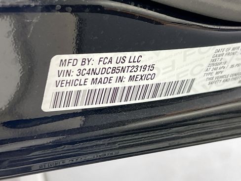 Used 2022 Jeep Compass Limited image 30