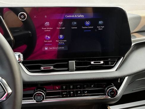 New 2027 Chevrolet Equinox LT AWD/4WD image 16