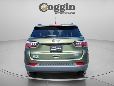 Used 2019 Jeep Compass Latitude w/ Popular Equipment Group image 5