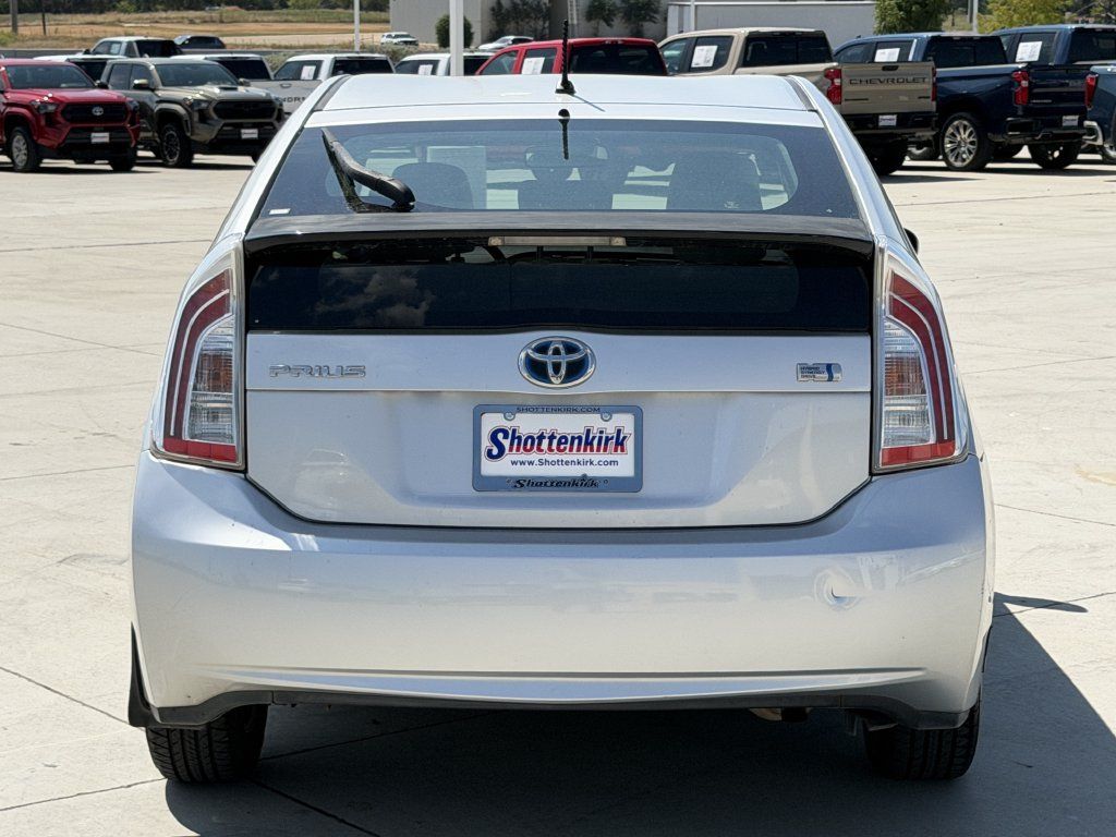 Used 2012 Toyota Prius Two FWD image 5