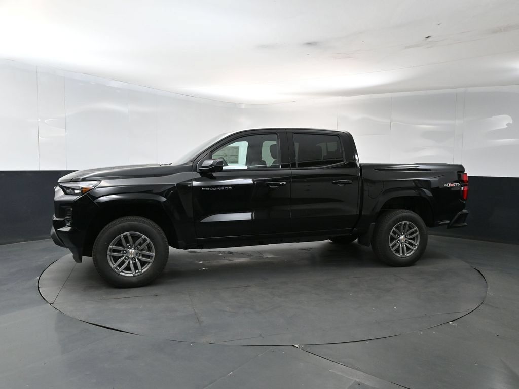 New 2026 Chevrolet Colorado LT w/ LT Convenience Package AWD/4WD image 2