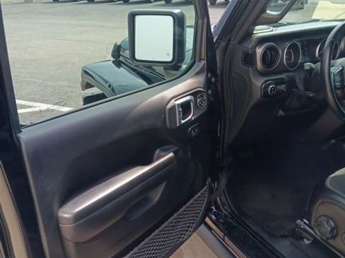 Used 2021 Jeep Gladiator Sport image 11