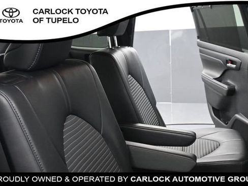 Used 2022 Toyota Highlander XSE FWD image 41