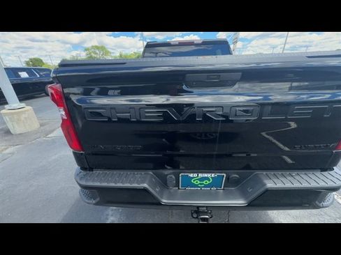 Used 2021 Chevrolet Silverado 1500 Custom w/ LPO, Dark Essentials Package AWD/4WD image 7