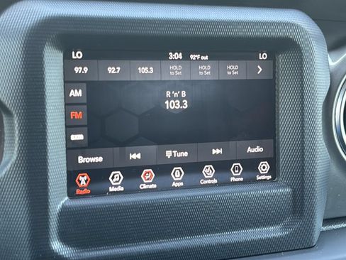 Used 2019 Jeep Wrangler Unlimited Sahara w/ LED Lighting Group AWD/4WD image 26