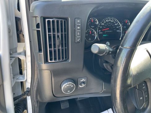 Used 2023 GMC Savana 2500 w/ Driver Convenience Package RWD image 17