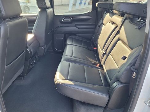 Used 2024 GMC Sierra 1500 SLT image 8