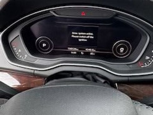 Used 2019 Audi Q5 Premium AWD/4WD image 7
