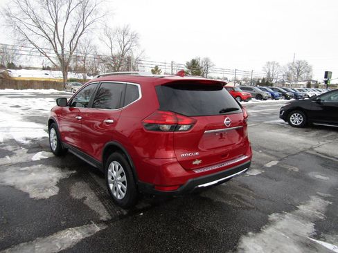 Used 2017 Nissan Rogue S w/ S Appearance Package image 5