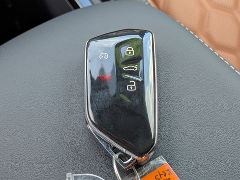 Used 2026 Volkswagen Tiguan SEL R-Line image 35