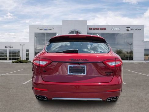Used 2020 Maserati Levante GranLusso AWD/4WD image 4