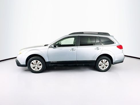 Used 2013 Subaru Outback 2.5i AWD/4WD image 4