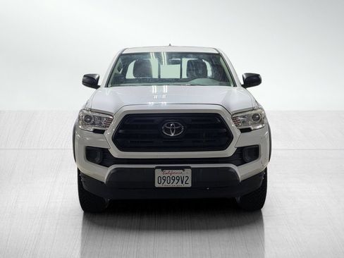 Used 2019 Toyota Tacoma SR w/ SX Package RWD image 2