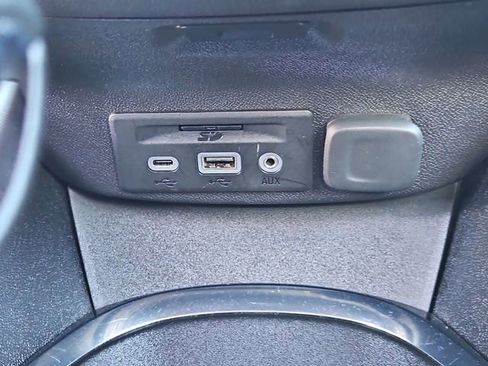 Used 2024 Chevrolet Malibu LT image 28