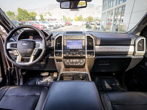 Used 2019 Ford F450 Lariat w/ Lariat Ultimate Package AWD/4WD image 18