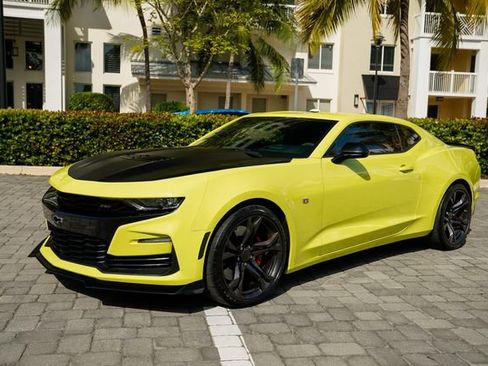 Used 2019 Chevrolet Camaro SS image 9