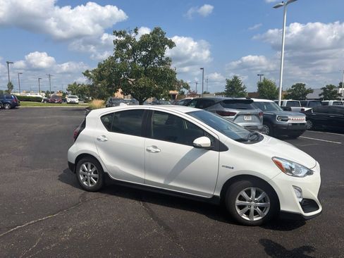 Used 2017 Toyota Prius C Two FWD image 8