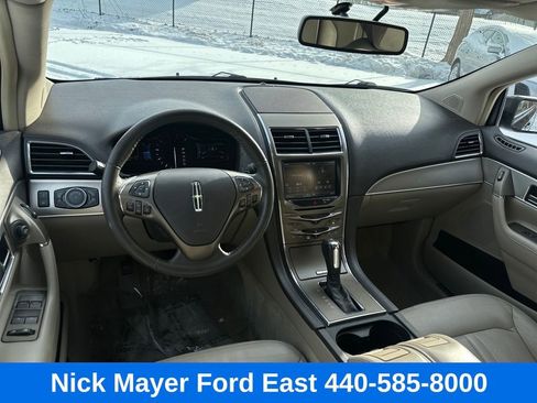 Used 2013 Lincoln MKX AWD w/ Class II Trailer Tow Pkg image 19