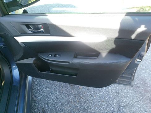 Used 2013 Subaru Legacy 2.5i Premium image 21