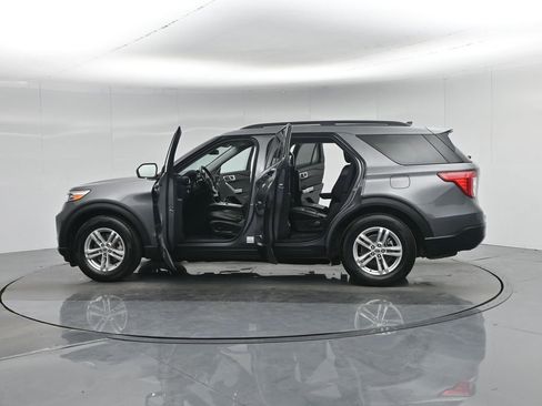 Certified 2021 Ford Explorer XLT image 37