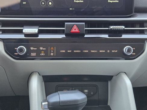 New 2026 Kia Sportage EX FWD image 16