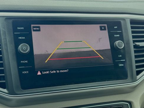 Used 2018 Volkswagen Atlas SE image 10