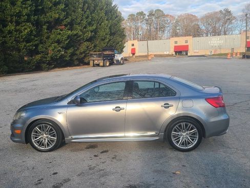 Used 2011 Suzuki Kizashi Sport SLS image 2