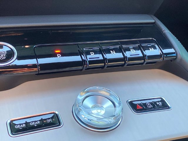 New 2027 Lincoln Navigator Reserve w/ Jet Appearance Package AWD/4WD image 26