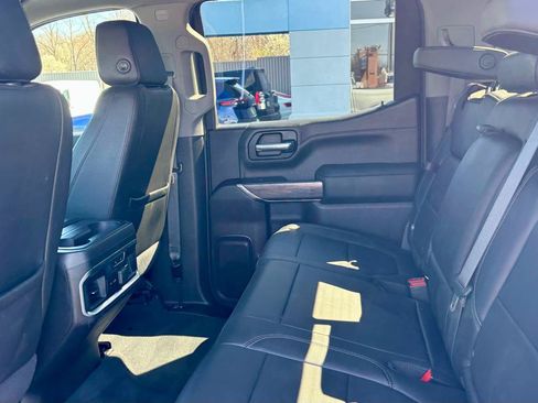 Used 2021 Chevrolet Silverado 1500 LTZ w/ LTZ Convenience Package II AWD/4WD image 18