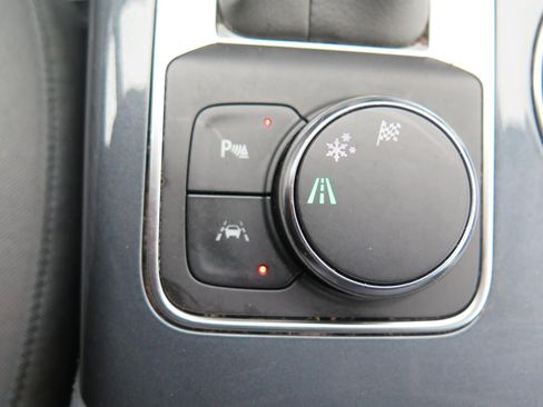 Used 2021 Chevrolet Blazer LT image 11