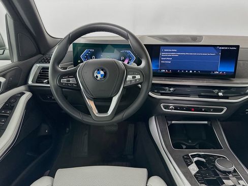 Used 2025 BMW X5 xDrive50e w/ Parking Assistance Package image 23