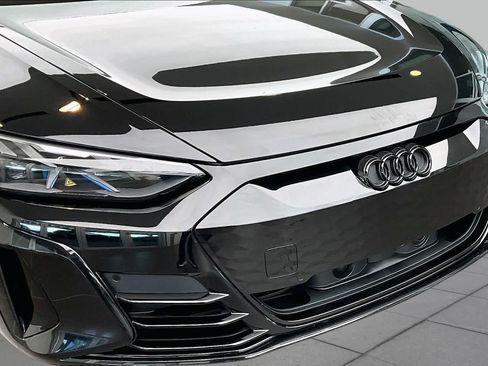 Used 2024 Audi e-tron GT Prestige AWD/4WD image 31