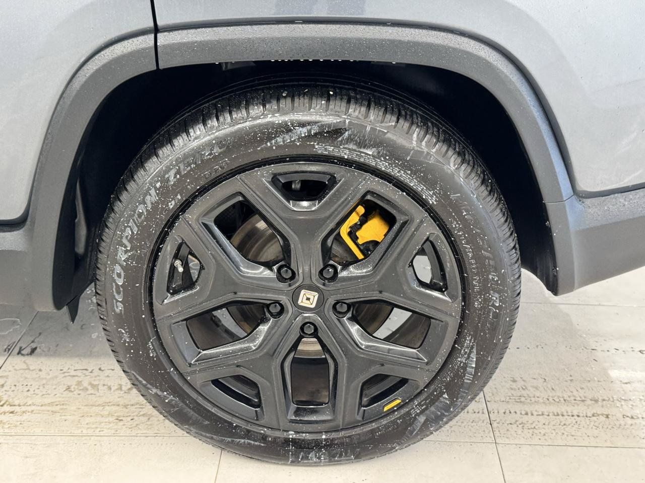 Used 2022 Rivian R1S Launch Edition Quad AWD/4WD image 40