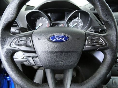 Certified 2019 Ford Escape S image 21