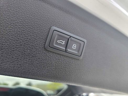 Used 2024 Audi Q5 2.0T Prestige image 18