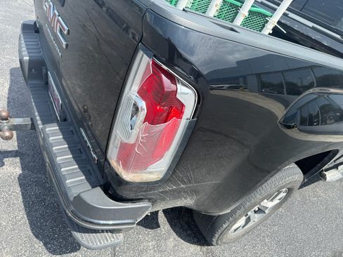 Used 2022 GMC Canyon AT4 AWD/4WD image 3