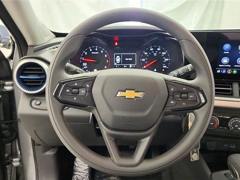 New 2026 Chevrolet Trax LS FWD image 32