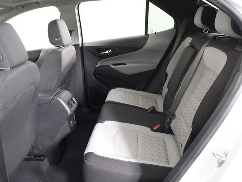 Used 2023 Chevrolet Equinox LT image 35