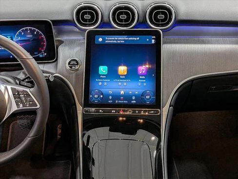 Used 2025 Mercedes-Benz GLC 300 GLC 300 image 12