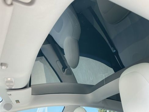 Used 2021 Tesla Model 3 Standard Range Plus image 22