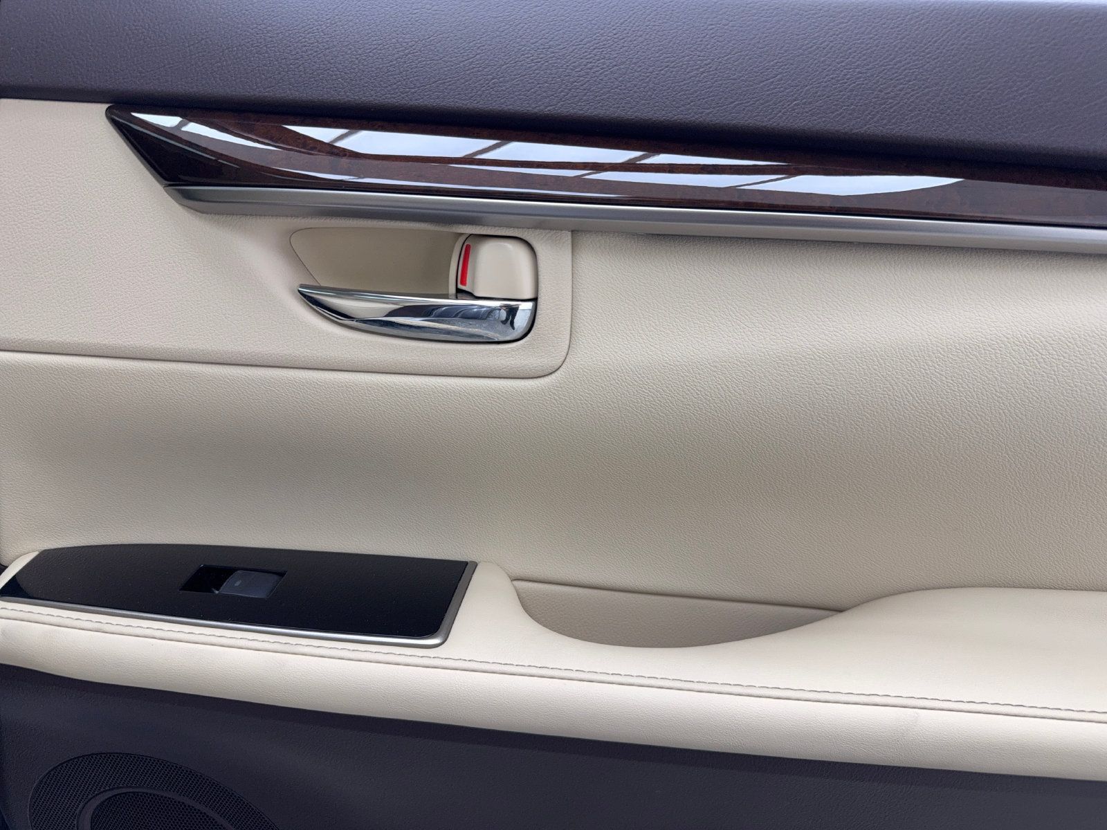 Used 2017 Lexus ES 350 w/ Premium Package FWD image 46
