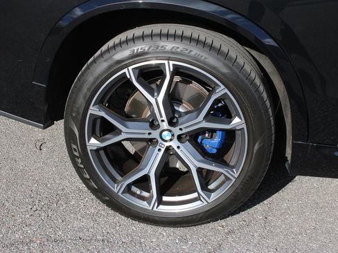 Used 2024 BMW X5 xDrive40i w/ M Sport Package image 35